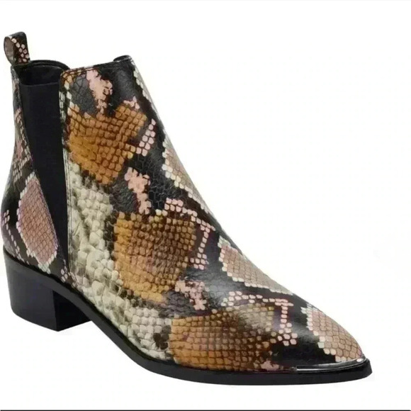 Marc Fisher Yale Chelsea Boot in Snake Embossed Size 5.5 NIB - Picture 1 of 12